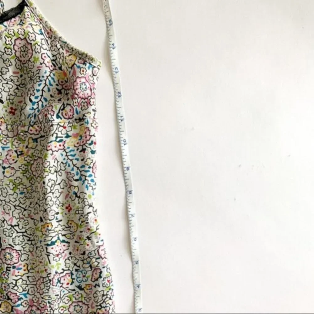 [SOLD] Calvin Klein 100% Silk Floral Print Tank Top Ajustable Straps Lace Detai… - Picture 5 of 5